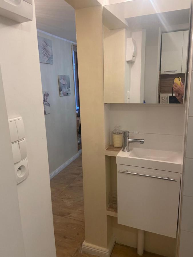 Maly Apartament Z Kuchnia I Lazienka Szczecin Exterior foto