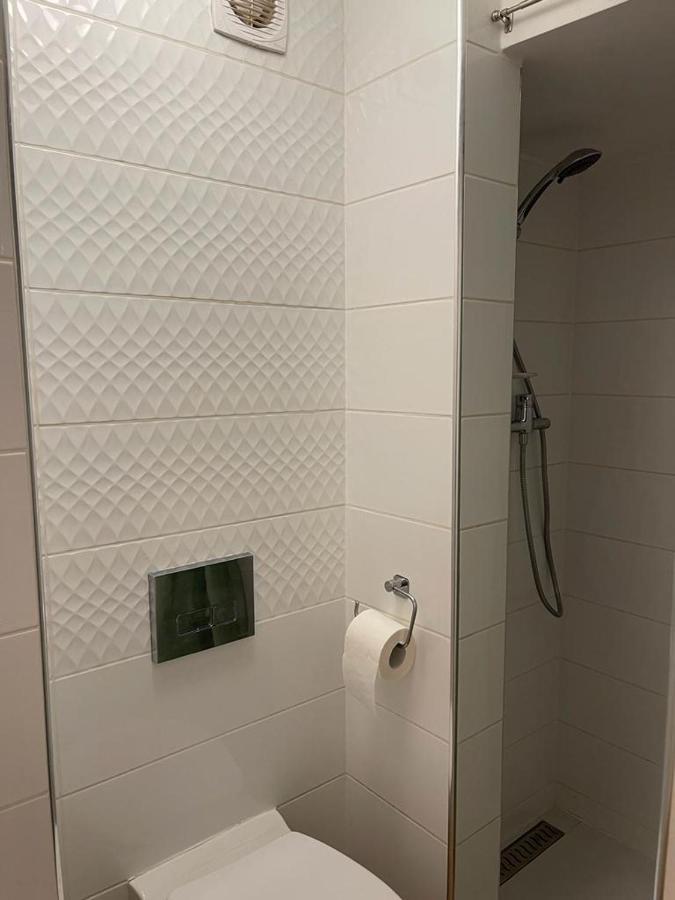 Maly Apartament Z Kuchnia I Lazienka Szczecin Exterior foto